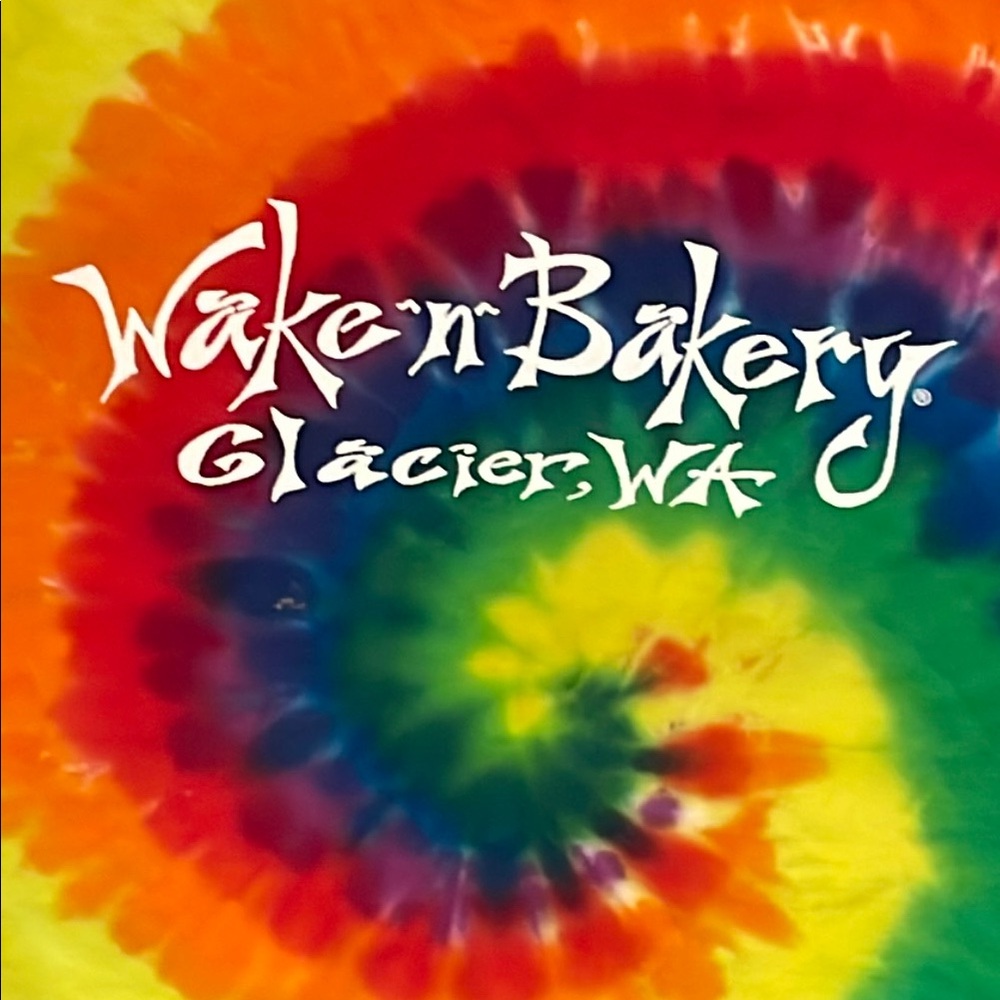 Wake ‘n’ Bakery Glacier WA Tie-Dye Short Sleeve Tee NWOT Sz XL